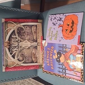 Lot of 3 Halloween Book Bundle, learning